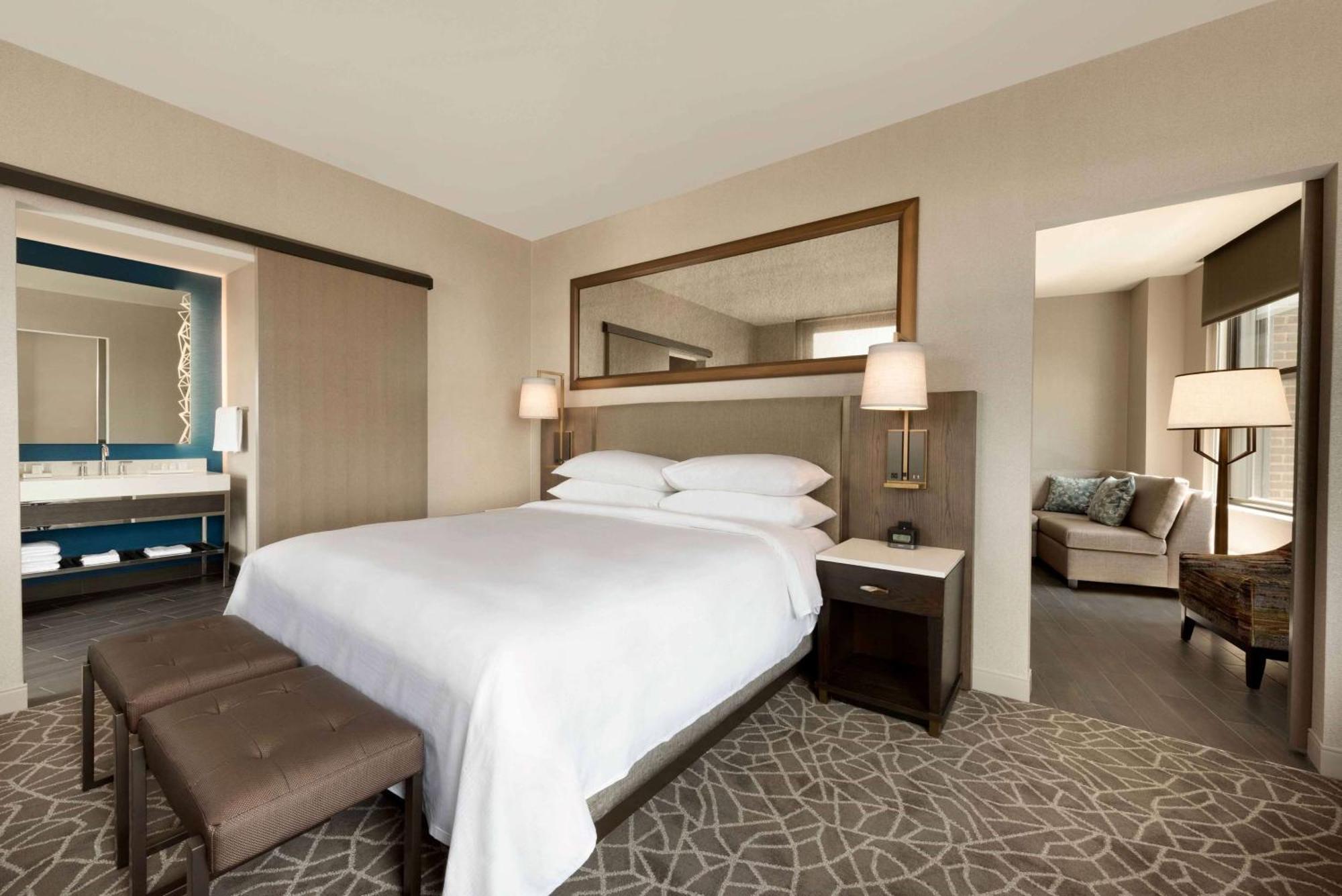 Embassy Suites By Hilton Minneapolis Downtown Hotel Exterior foto